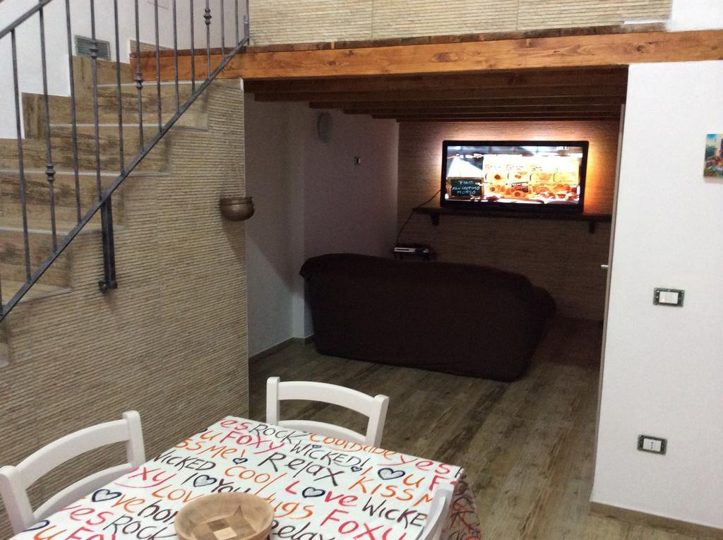 Monolocale Per Vacanze Apartment Castellammare del Golfo Ruang foto