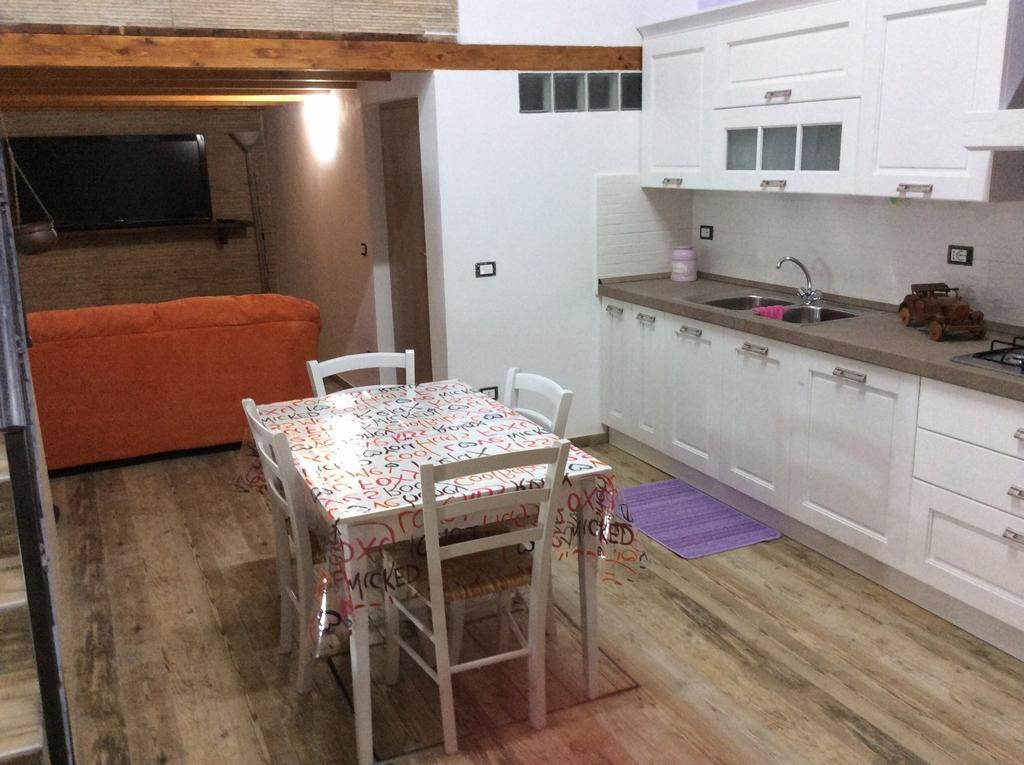 Monolocale Per Vacanze Apartment Castellammare del Golfo Ruang foto